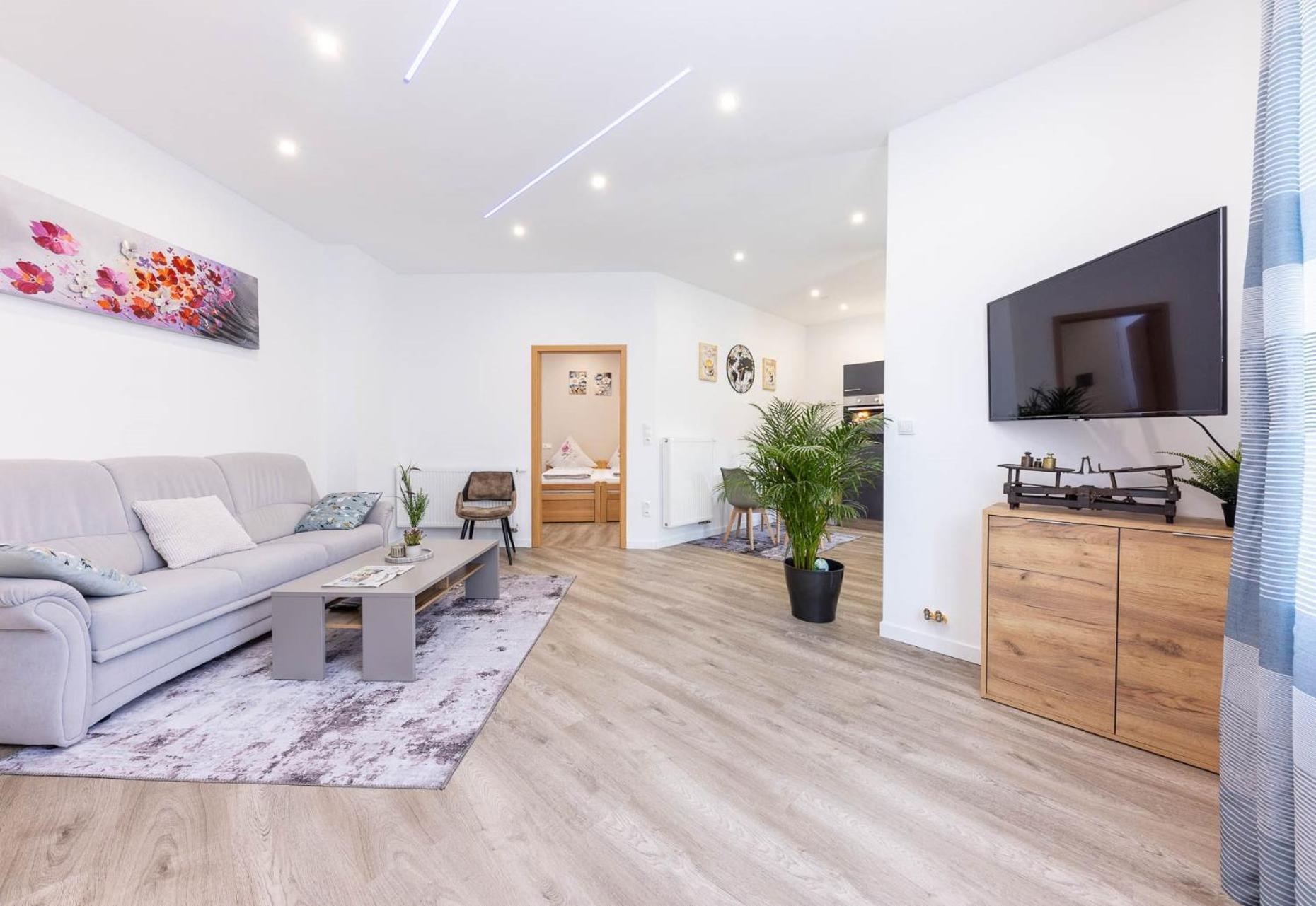 Neu I Ferienwohnung Jasmin Andernach Extérieur photo
